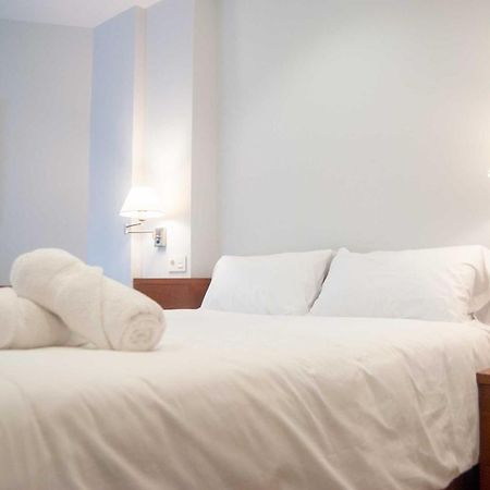 Apartamentos Dr28 A 250 M De La Playa 푸엔히롤라 외부 사진