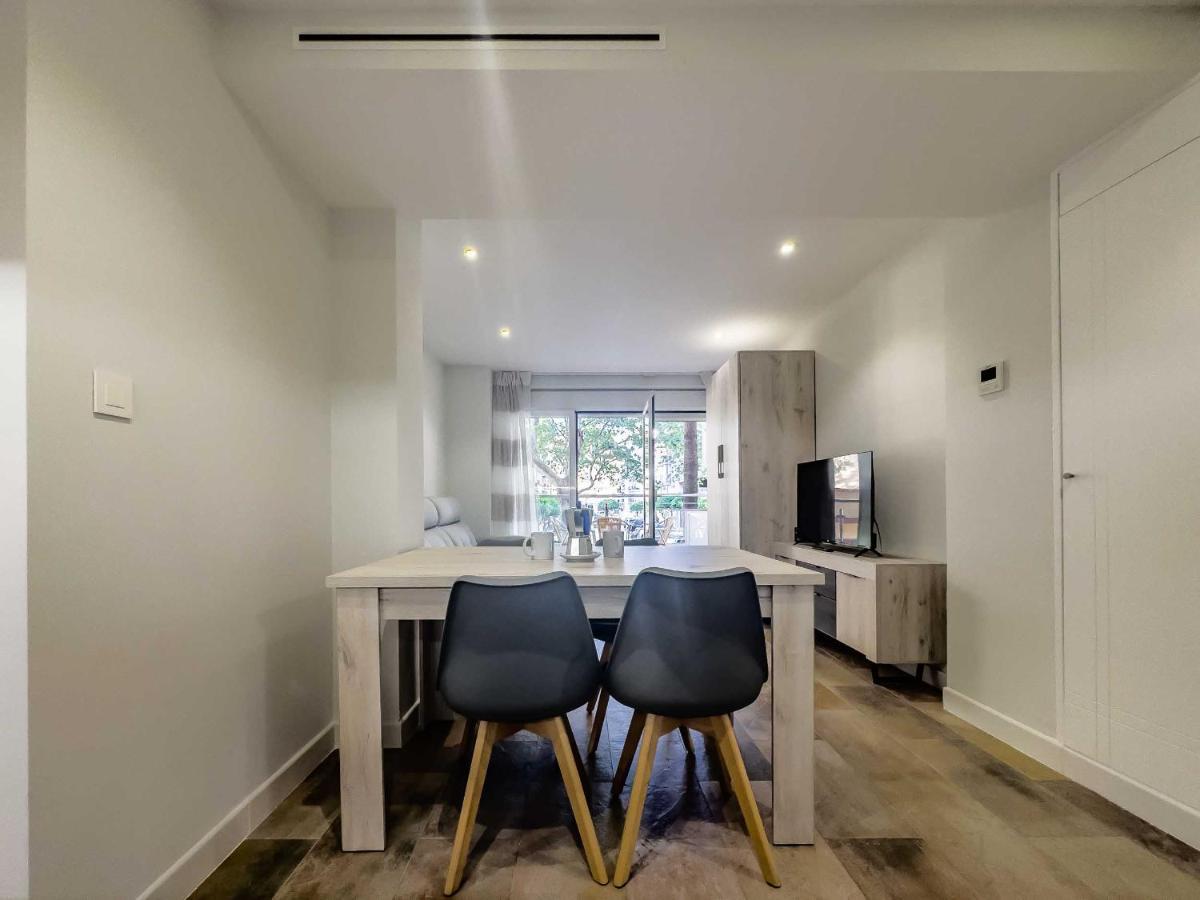 Apartamentos Dr28 A 250 M De La Playa 푸엔히롤라 외부 사진