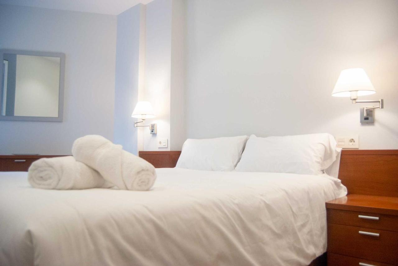 Apartamentos Dr28 A 250 M De La Playa 푸엔히롤라 외부 사진