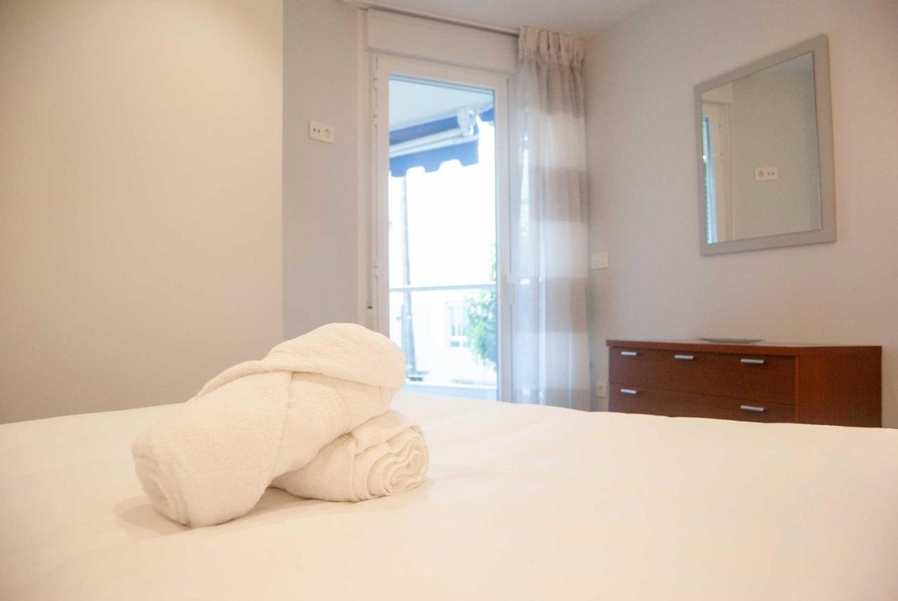 Apartamentos Dr28 A 250 M De La Playa 푸엔히롤라 외부 사진